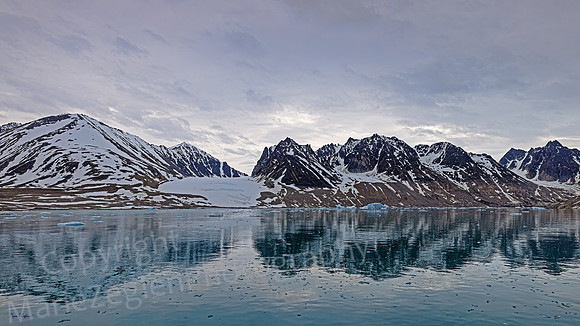 Mountain Reflections 1 Gravneset Norway