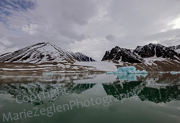 Mountain Reflections 5 Gravneset Norway