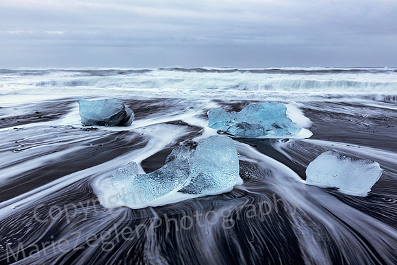 Diamond Beach Bergs 2