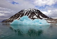 Mountain and Berg Reflection