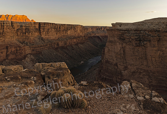 Vermillion Cliffs 1040